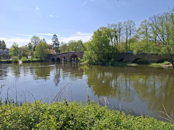 Sonning Bridge over the glassy river